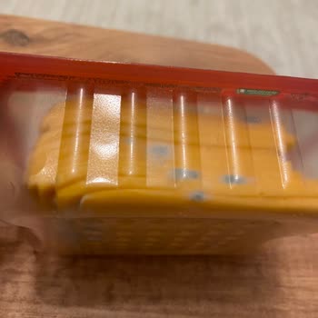 Grosper Marketten Alınan Peynirin Erken Küflenmesi