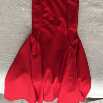 Yanlış Ve Küçük Elbiseler: İade Kabusu