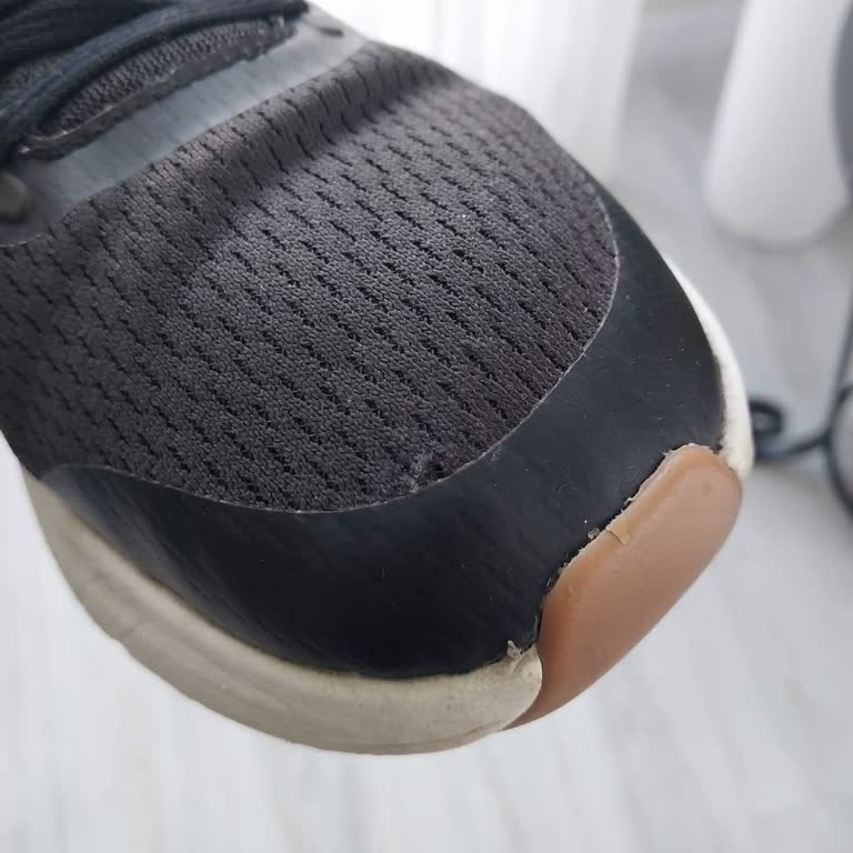 Ayakkabı Dünyası'ndan Garanti Sürecinde Ret Şoku