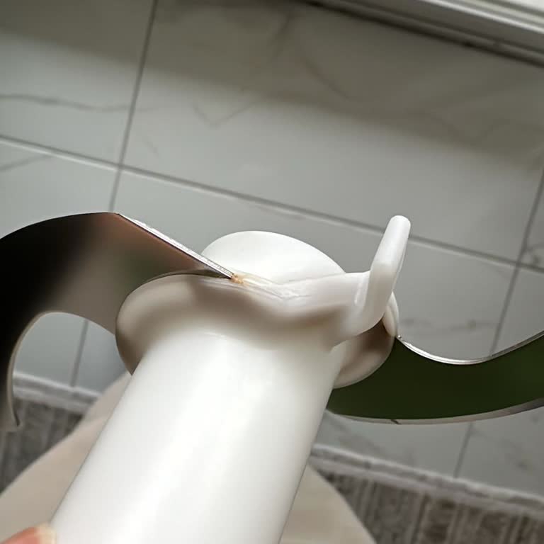 Paslanan Bıçakla Güven Sarsıldı: Ürün Değişimi Talebi