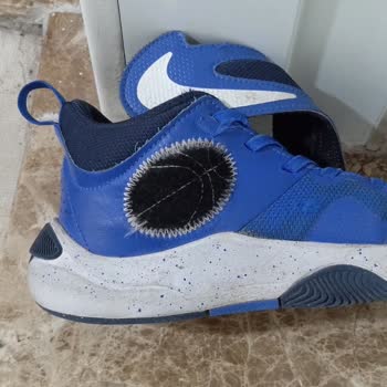 Boyner'den Aldığımız Nike Ayakkabının Cırtları Neden Tutmuyor?