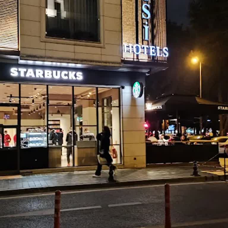 Starbucks Şubesinde Gereksiz Müdahale Ve Yanlış Anlayış