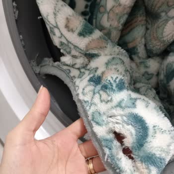 Çamaşır Makinesi Battaniyemi Parçaladı