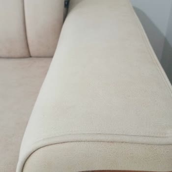 Koltuklarda Renk Atması Ve İlgisiz Mağaza