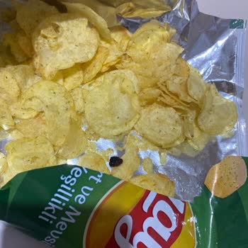 Lays Cips Paketinden Çıkan Gizemli Madde Şoku