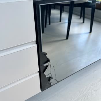 Düğün Paketinde Kırık Ve Hasarlı Eşyalar