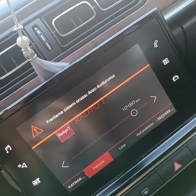 Fren Arızası Nedeniyle Kaza Yapan Araç