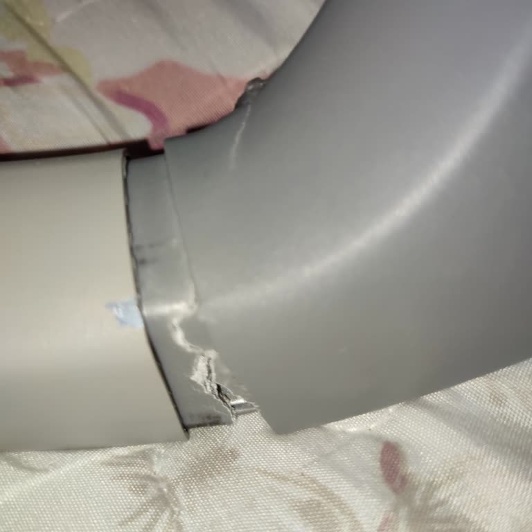 Elele Ana Kucağında Güvenlik Sorunu: Çatlaklar Ve Dengesizlik