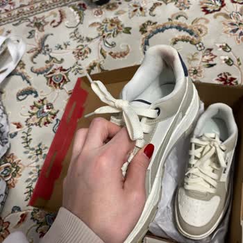 Puma Ayakkabının Ayağı Kanatan Sertliği