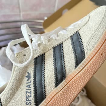 Adidas Ayakkabı Renk Solması Ve Müşteri Hizmetleri Sorunu