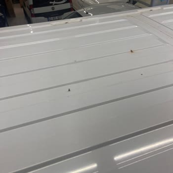 Fabrika Hatası: Su Alan Minibüs Ve Yetersiz Çözüm Teklifi