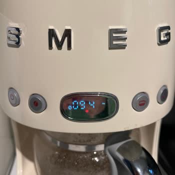 Smeg Kahve Makinesi Kırmızı Işık Sorunu
