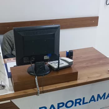 Medinova Hastanesi'nde İletişim Ve Hizmet Sorunları