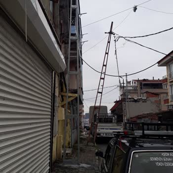 Pencere Önündeki Elektrik Direği Sorunu