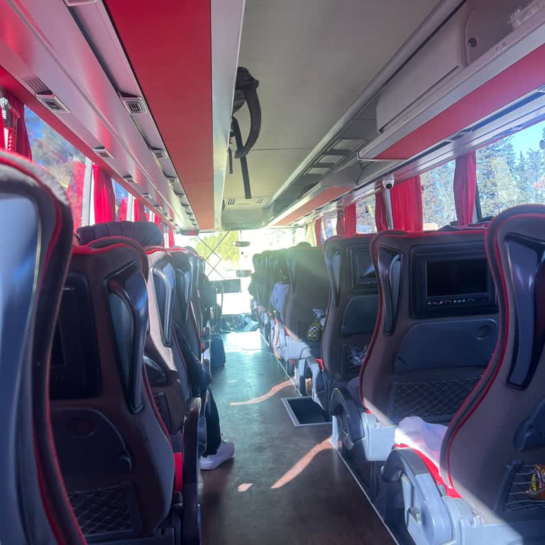 Geç Gelen Otobüs Ve İkram Eksikliği