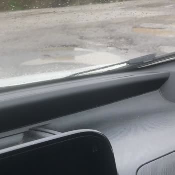 İçim Süt Ve Süt Ürünleri Menderes'teki Tehlikeli Çukurlar İçin Acil Çözüm Bekleniyor