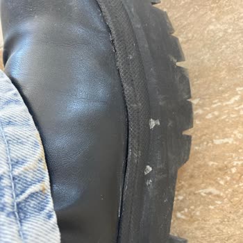 Bir Ayda Dağılan Çizme: Büyük Hayal Kırıklığı