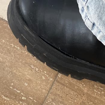 Bir Ayda Dağılan Çizme: Büyük Hayal Kırıklığı