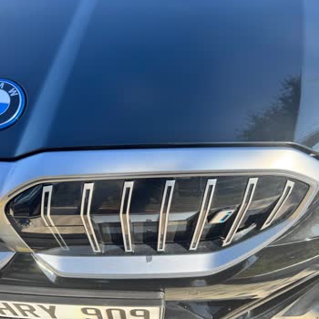 BMW Yeni Model Aracın LED Ve Panel Sorunları