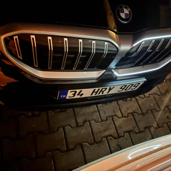 BMW Yeni Model Aracın LED Ve Panel Sorunları