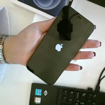 İphone 12'nin Batarya Sorunu Ve Yetersiz Destek Deneyimi