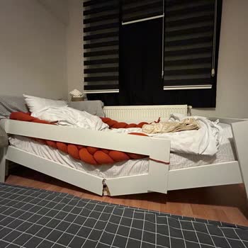 Vivense'den Aldığım Karyola Kırıldı Ve Müşteri Hizmetleri Yanıt Vermiyor