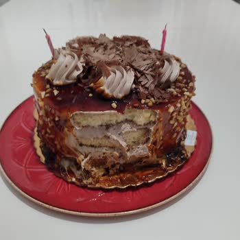 Doğum Günü Pastasında Hayal Kırıklığı