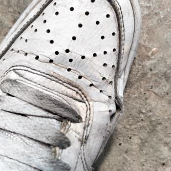 FLO'dan Aldığım Nike Ayakkabının Yırtılması Ve İlgisizlik