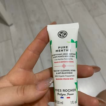 Yves Rocher Pure Menthe Face Wash Sample Caused Skin Irritation