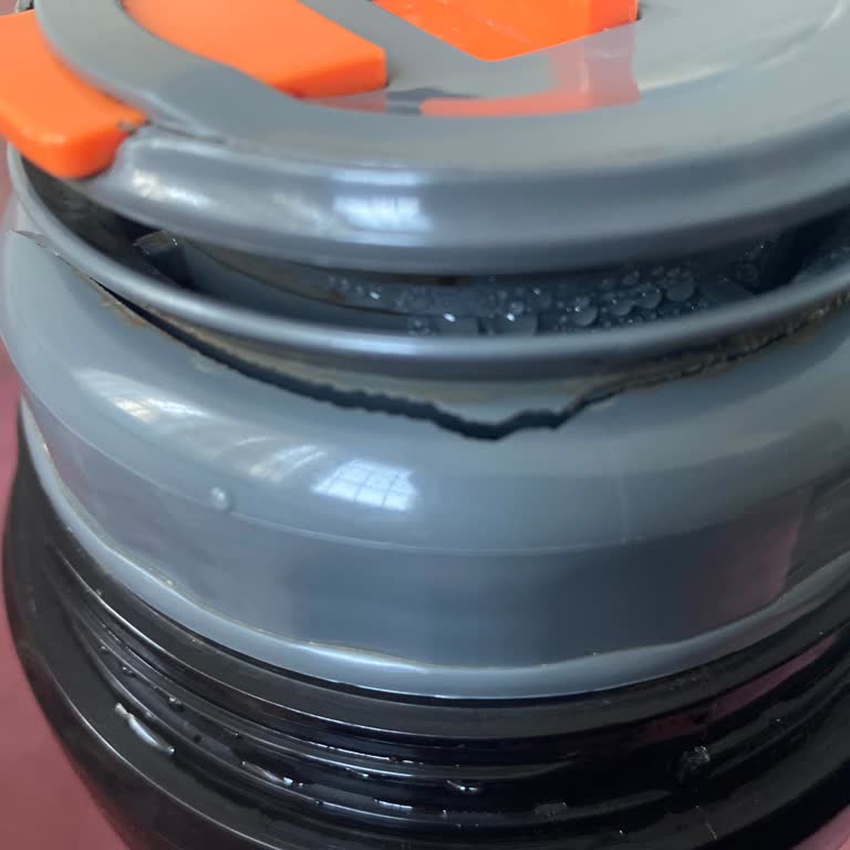 Quechua Termosun Dayanıksız İç Kapağı Sorunu