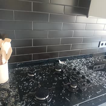 Patlayan Aspiratör Evde Korku Ve Zarar Yarattı