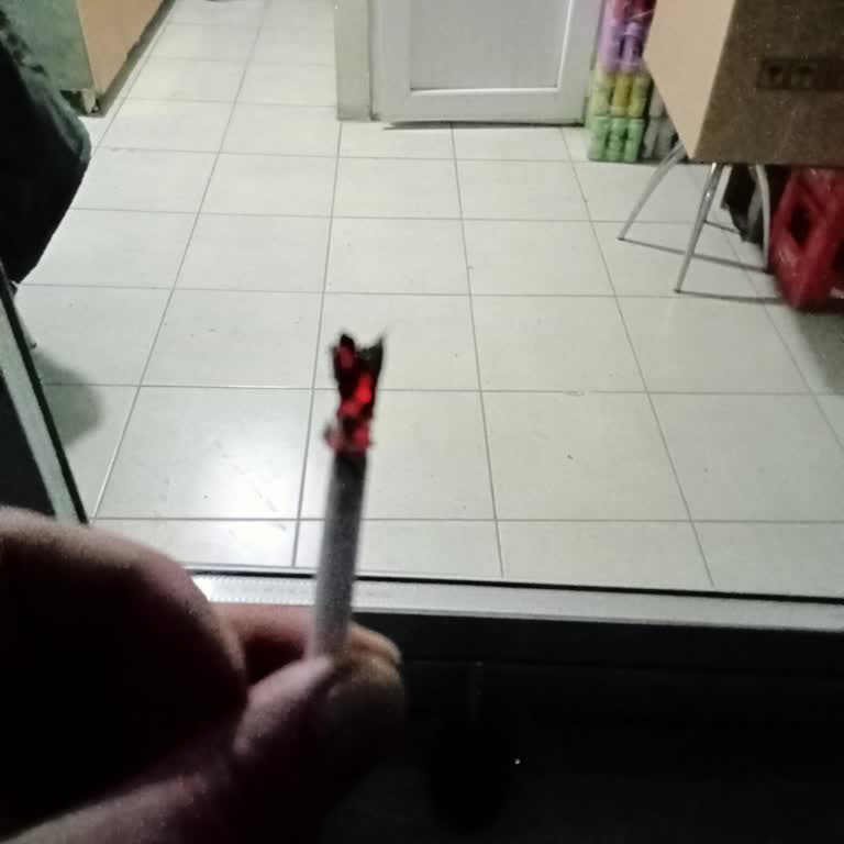 Marlboro Touch Blue Sigara İçindeki Yabancı Maddelerle Keyif Kaçırıyor