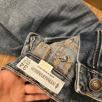 Stradivarius Pantolonun Beklenmedik Yırtılması