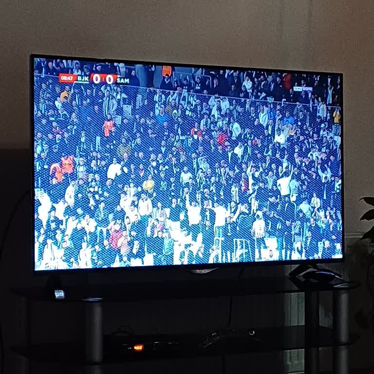 4K Maç Yayını Yerine Belgesel Şoku