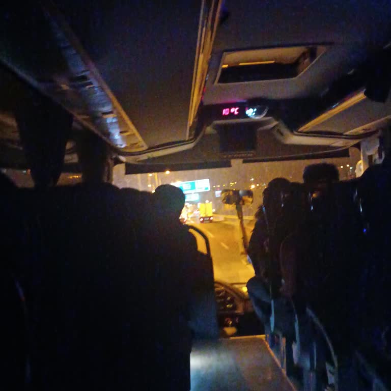 Otobüs Yolculuğunda Zaman Kaybı Ve İletişim Sorunları
