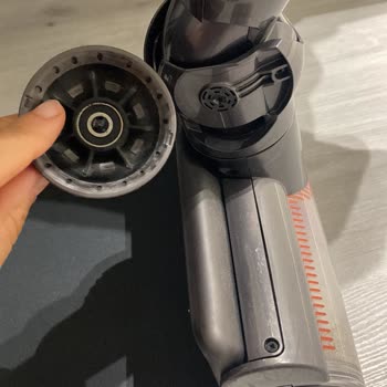 Dyson V15 Süpürge Başlığının Dayanıklılığı Hayal Kırıklığı Yaratıyor