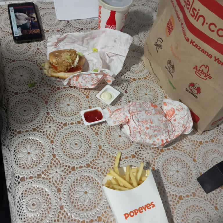 Popeyes Siparişimde Kemikli Tavuk Şoku