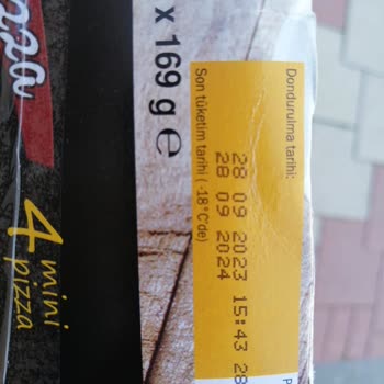 Tarihi Geçmiş Ürün Satışı Ve İlgisiz Çalışanlar