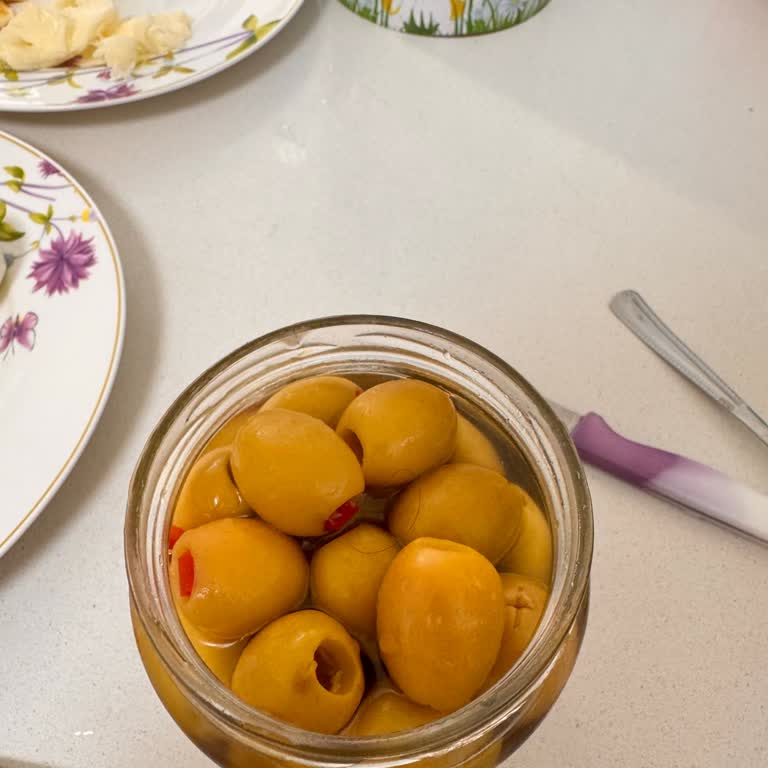 Zeytin Kavanozundan Çıkan Kıl Şoku