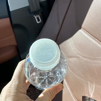 Tehlikeli Kapak Tasarımı: Çocuklar İçin Riskli Saka Su