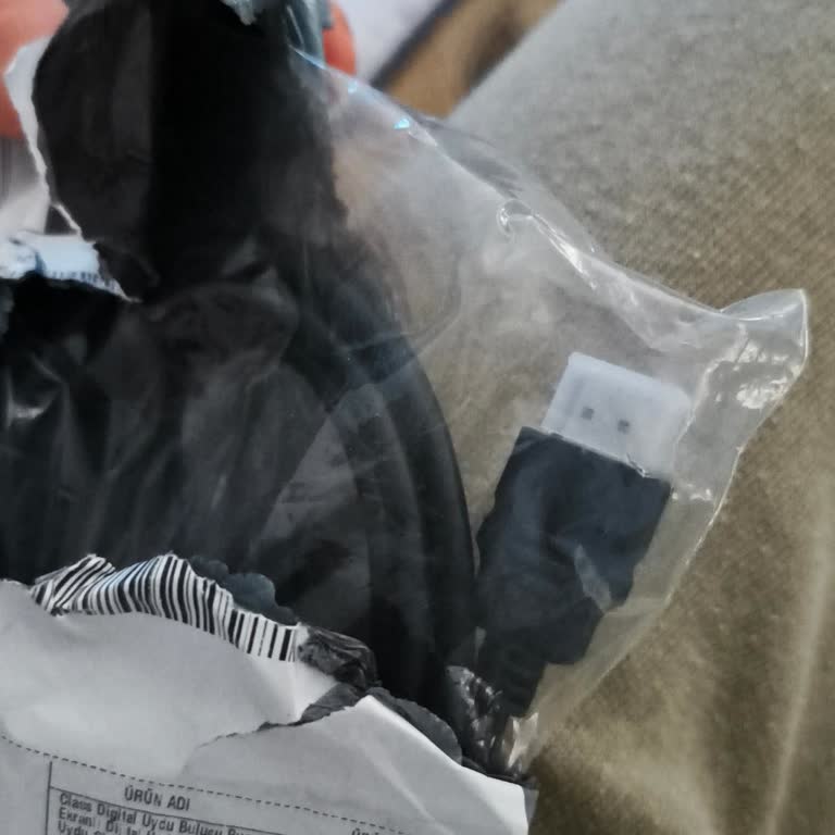 Hepsiburada Yanlış Ürün Gönderimi: Uydu Bulucu Yerine HDMI Kablosu