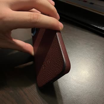 Serap Aktuğ Leather Goods Deri Telefon Kılıfında 2 Ayda Yoğun Deformasyon!