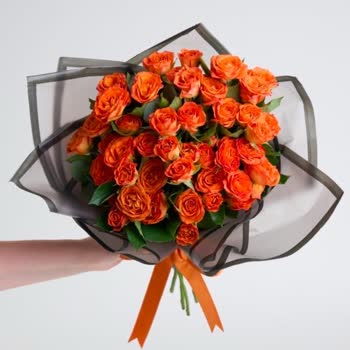 Çiçek Sepeti: Solmuş Çiçekler Ve İletişim Sorunları