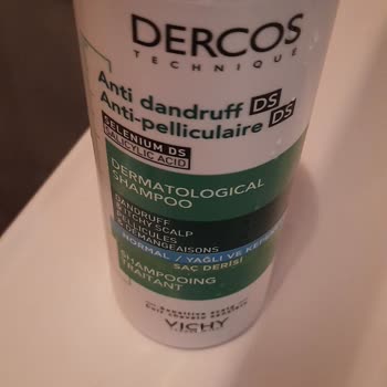 Kepek Karşıtı Şampuan Kepek Yapıyor