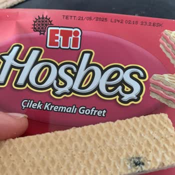 Eti Gıda Hoşbeş Gofretin İçinden Çıkan Şaşırtıcı Madde