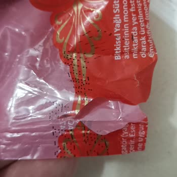 Bozuk Dondurma Ve İlgisiz Müşteri Hizmetleri