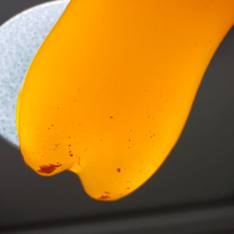 BİM Marketinden Alınan İçecek Şişesinde Şüpheli Madde