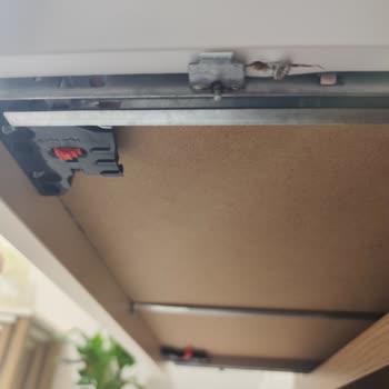 Bellona TV Sehpasında Kalite Sorunu