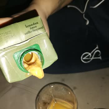 Bozuk Meyve Suyu Ve İletişim Eksikliği