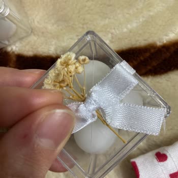 Kırık Mum Kutuları Ve İletişim Sorunu